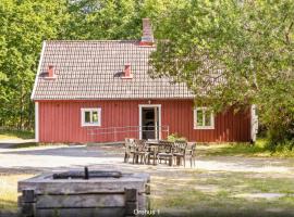 Orehus - Country side cottage with garden，位于Sjöbo的酒店