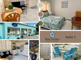 SUITE 1, Blue Pavilion - Beach, Airport Taxi, Concierge, Island Retro Chic，位于西湾的公寓