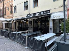 Albergo Roma，位于瓦尔达尼奥的酒店