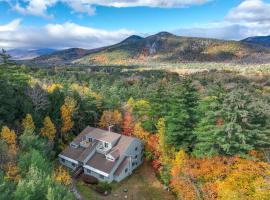 Bartlett Mtn Retreat 1 Mi to Attitash Ski Lifts，位于巴特利特的酒店