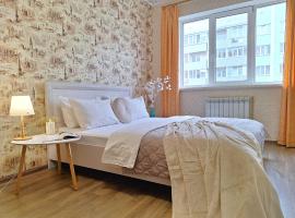 Синя квартира. Мережа Alex Apartments. Цілодобове безконактне заселення 24-7，位于波尔塔瓦的带停车场的酒店