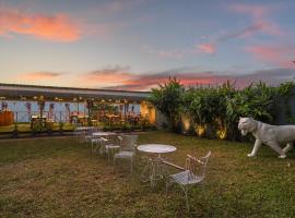 Summit Namnang Courtyard & Spa Near Mg Marg，位于甘托克的酒店