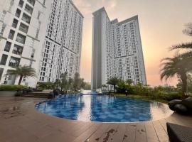 Apartemen Akasa Bsd by Serenite Room，位于切特-希利尔的酒店