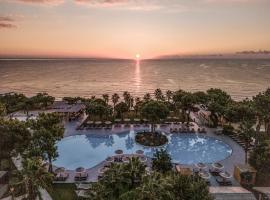 Balmy Beach Resort Kemer，位于凯麦尔的酒店