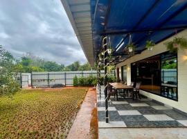 Cloud9 Villa (Yeoor Hills, Thane) - A Luxurious Private Jungle Villa.，位于塞恩的酒店