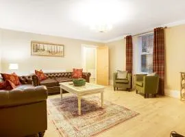 NEW! Luxurious Cottage in Durham by Stay With Us, Ideal for Large Groups & Families, Hot Tub, Sleeps 10!