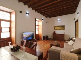 Guia Getaway Private Rooms，位于Santa Maria de Guia的旅馆