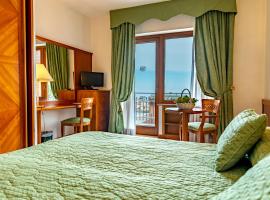 Johnson Hotel，位于布恩弗奈洛的酒店