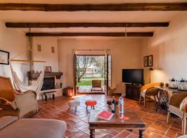 Casa com Piscina Privada em Palmela - Jardim & Estacionamento，位于帕尔梅拉的酒店