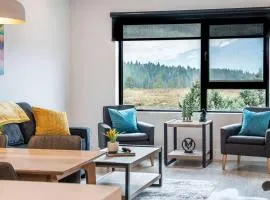 Bogey Bear's Penthouse by Revelstoke Vacations