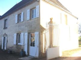 Maison de gardien chauffée au bois avec petit déj，位于沙罗勒的酒店