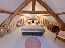 La Grange Aux Hirondelles - Chambre romantique，位于Woignarue的旅馆