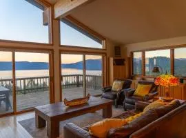 Sierra at Rubicon - 3 BR, Panoramic Lake Views, Private Hot Tub & Private beach!