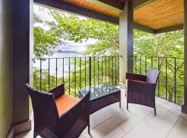 360 Splendor 404-Ocean View Condo-Breakfast Included!