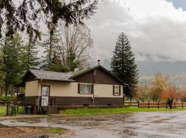 Farm House - L&S Farms，位于奇利瓦克的住宿加早餐旅馆