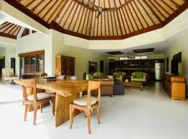 巴厘岛翡翠别墅酒店