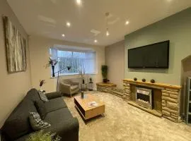 Modern Spacious 5 Bed House in Newcastle