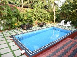 4BHK Private Pool villa in North Goa and Kayaking nearby!!，位于Moira蒂维姆火车站附近的酒店