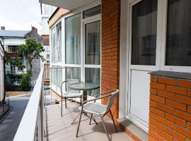 Центр. Вул. Родини Барвінських，位于捷尔诺波尔的酒店