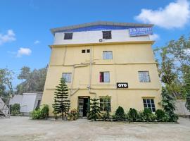 SPOT ON dm2 resort Kolaghata，位于Kola的酒店