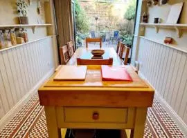 Jackdaw Cottage-Beautiful Cottage, Town Centre