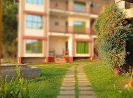 Visava Riverside Health resort Mahad，位于Mahad的酒店