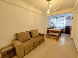 Teerath India - Spacious 1BHK near Prem Mandir