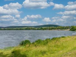 BohnApartments Juwel am See, mitten in der Natur - gratis Parkplatz - Kamin - WLAN - Nähe Erfurt，位于Kranichfeld的酒店