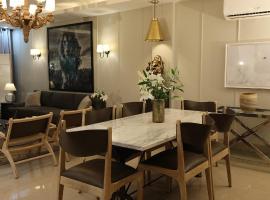 R6 Luxury Peacefull & Comfortable，位于新德里的别墅