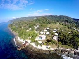 岛屿魔法公寓度假酒店，位于维拉港锚礁附近的酒店