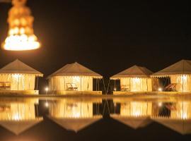 Tripli Hotels Stay Inn Resort Jaisalmer，位于山姆的酒店