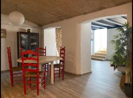 Costa Maresme, Barcelona, Clarks 3 Bdr TownHouse，位于Vilassar de Dalt的酒店