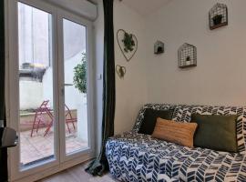 Le Jeanne d'Arc avec sa terrasse By UnSejourANancy Fr，位于南希的酒店