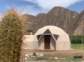 Hotel Hacienda Casa Blanca，位于蒂诺加斯塔的酒店