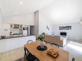 Swan Valley Fantastic Family Home - Aveley，位于亨利布鲁克的酒店