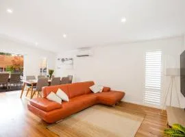 Morton Sonas - Pet Friendly - 5 Mins Walk to Beach