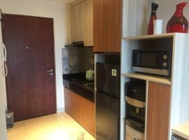 1 BR @ Roseville Apartment BSD，位于Dadap的酒店