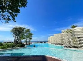 Veranda Residence Sea view By Thita