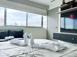 Suite elegante con piscina y jacuzzi - RiverFront 2