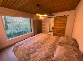 Kabana - eco forest suite，位于Wingene的酒店