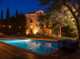 Catalunya Casas Rustic Vibes Villa with private pool 12km to beach，位于维拉弗兰卡宾纳戴斯的酒店