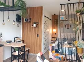 MINI LOFT MODERNO Y ACOGEDOR，位于萨兰托的公寓