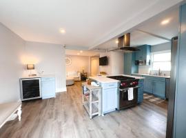 Charming Hyannis 3 Bed 2 Bath，位于巴恩斯特布尔的酒店