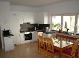 Apartment Moni in Lutzmannsburg, 1 km von der Sonnentherme entfernt - Apartment mit 3 Schlafzimmern，位于路茨曼贝格的家庭/亲子酒店