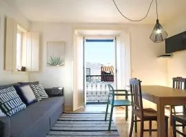 BH4E-3br with view in Heart of Bairro Alto - Bright