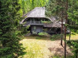 SVILPJI Lakeside Retreat House in a Forest with all commodities，位于Amatciems的乡村别墅