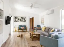 Golden Sands Pet Friendly 2 Mins Walk to Beach