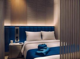 Qube Hotel by 98hospitality，位于雅加达的酒店