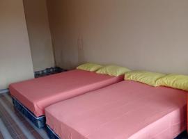 Hotel cikahuripan，位于Gekbrong的酒店