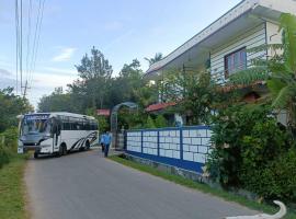 Coorg peacock feathers home stay，位于库斯哈尔纳加尔的民宿